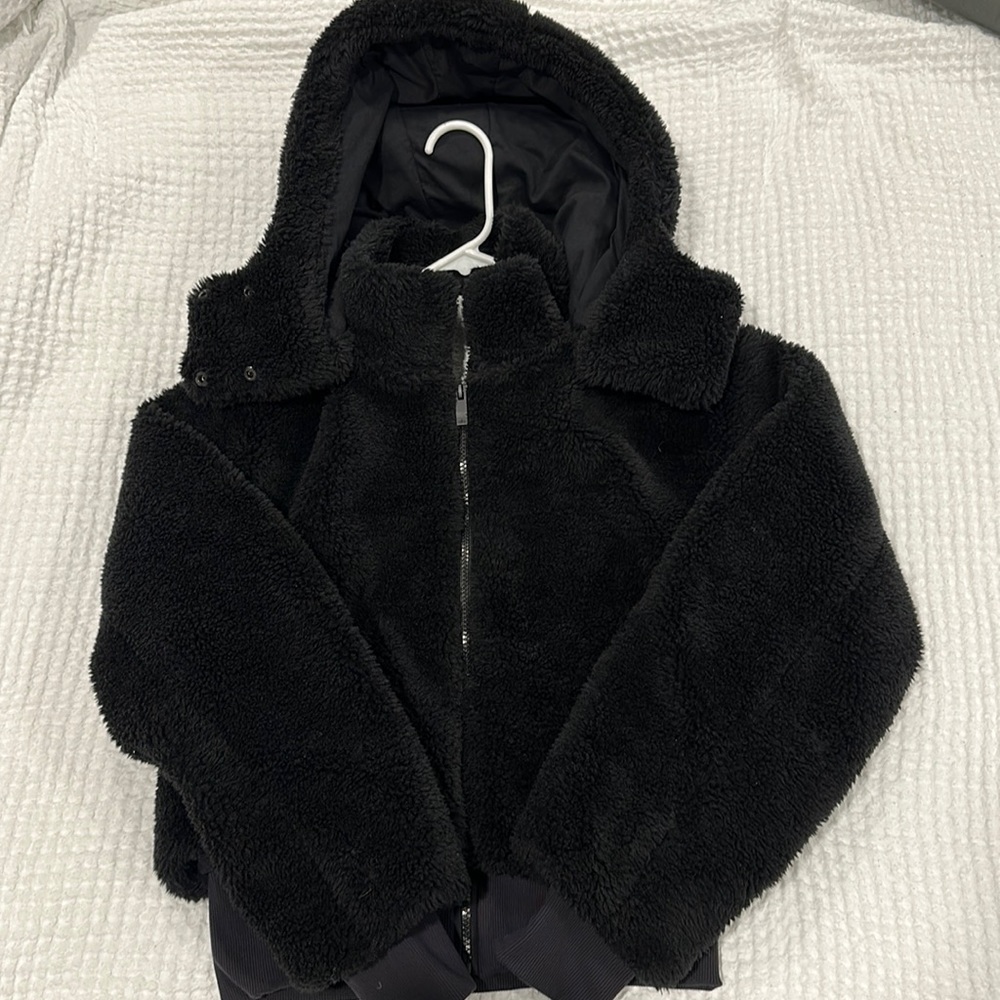 Alo foxy Sherpa fleece, black, S